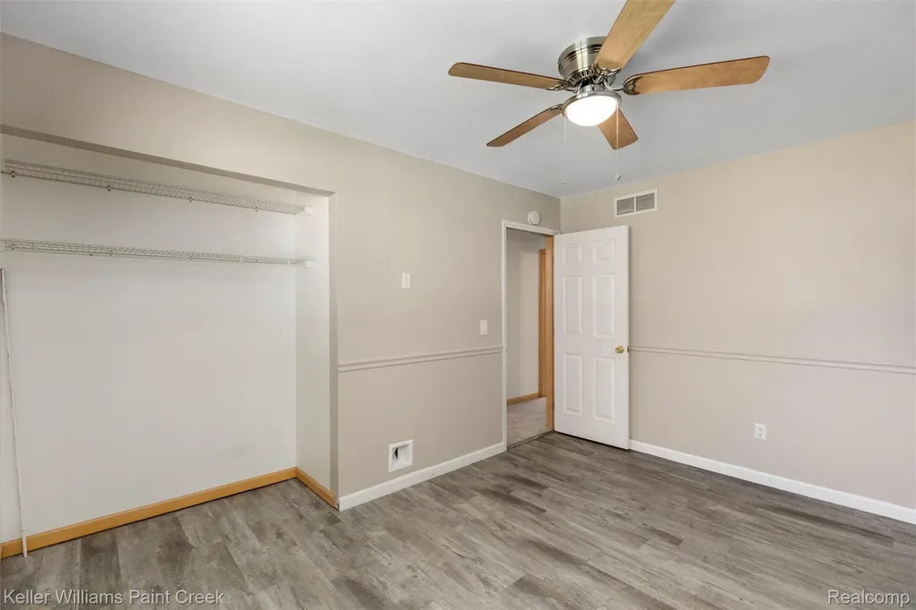 39240 Nottingham Street Westland City MI 48186