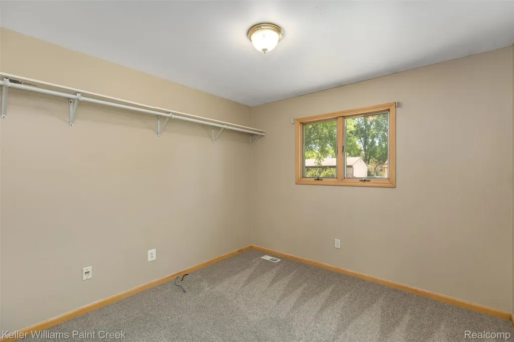 39240 Nottingham Street Westland City MI 48186