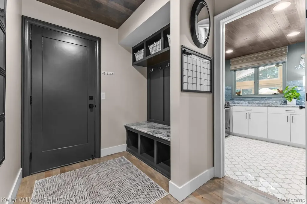 5800 Lockwood Drive Washington Township MI 48094