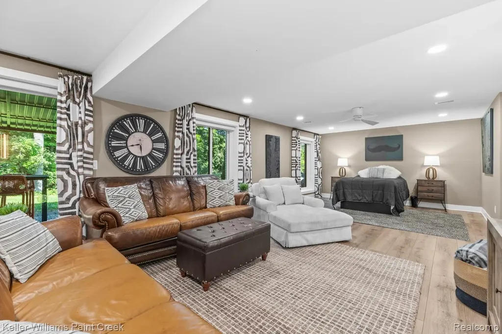 5800 Lockwood Drive Washington Township MI 48094