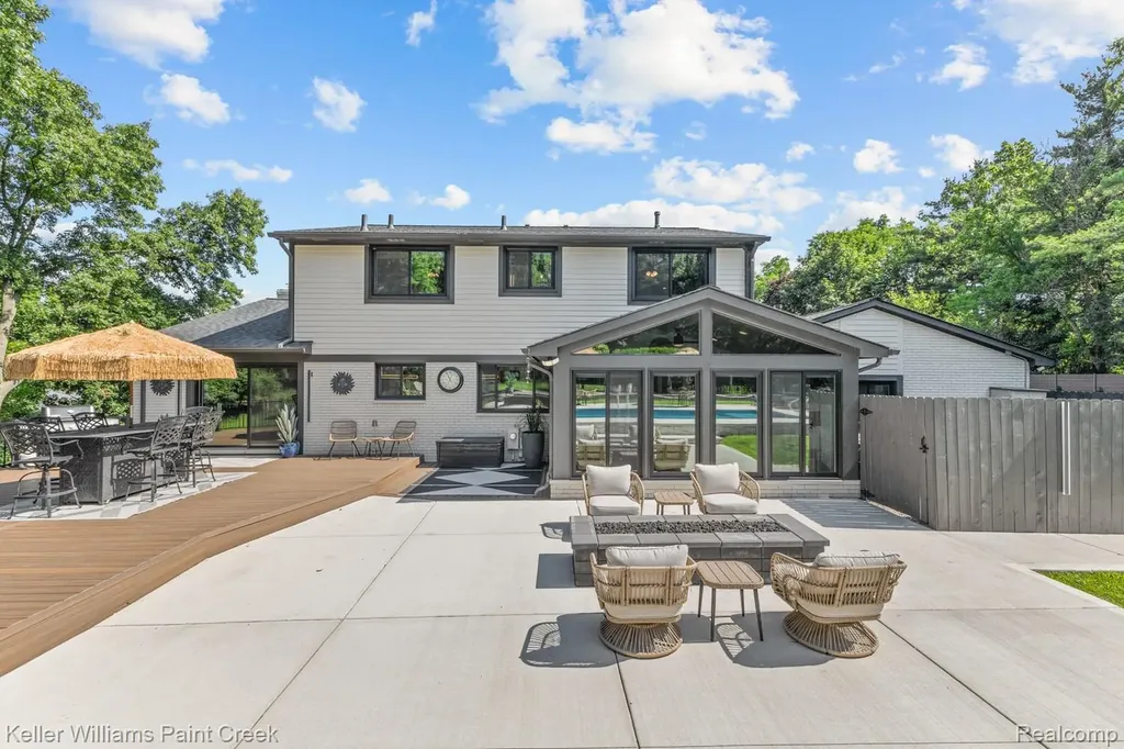 5800 Lockwood Drive Washington Township MI 48094
