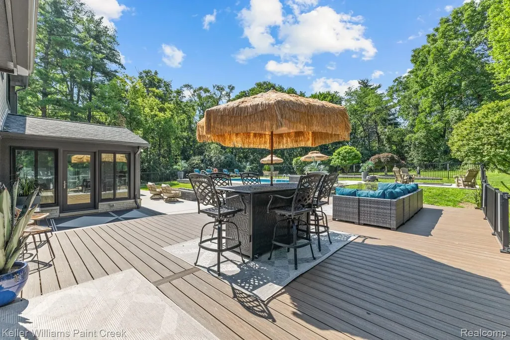 5800 Lockwood Drive Washington Township MI 48094