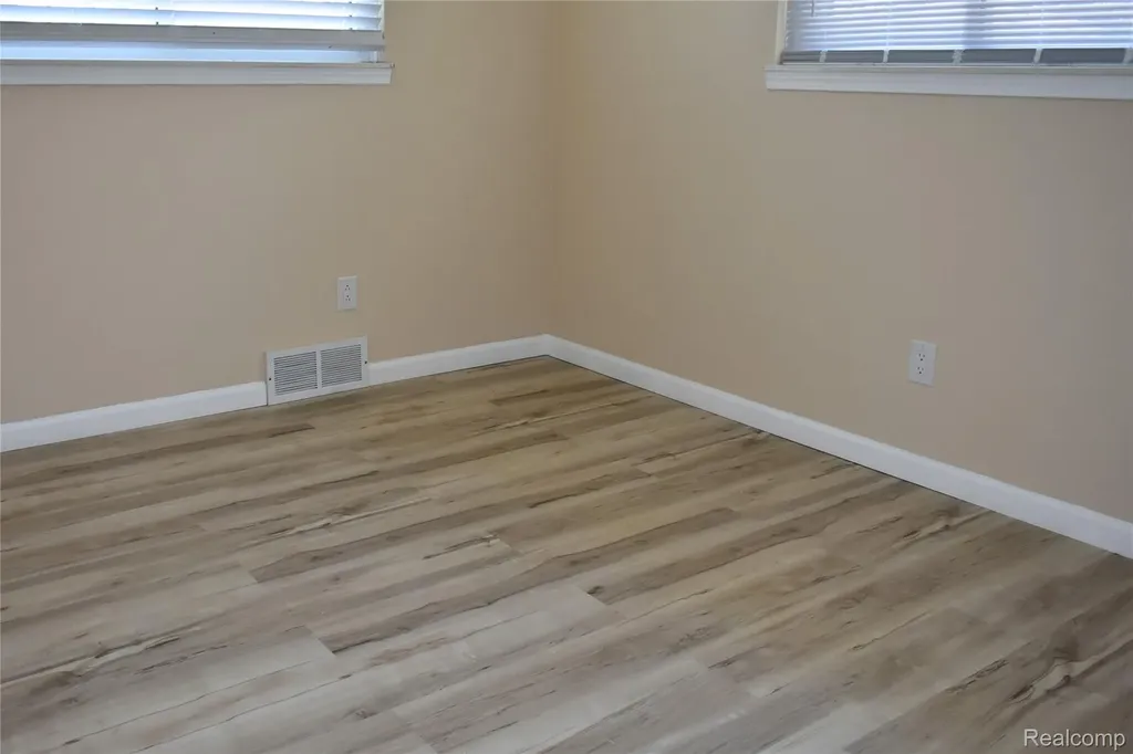 23825 Johnston Avenue Eastpointe City MI 48021