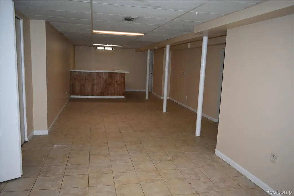 23825 Johnston Avenue Eastpointe City MI 48021