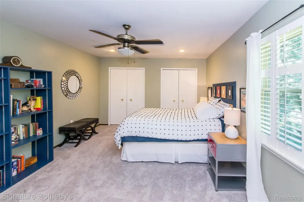 576 Ten Point Drive Rochester Hills City MI 48309