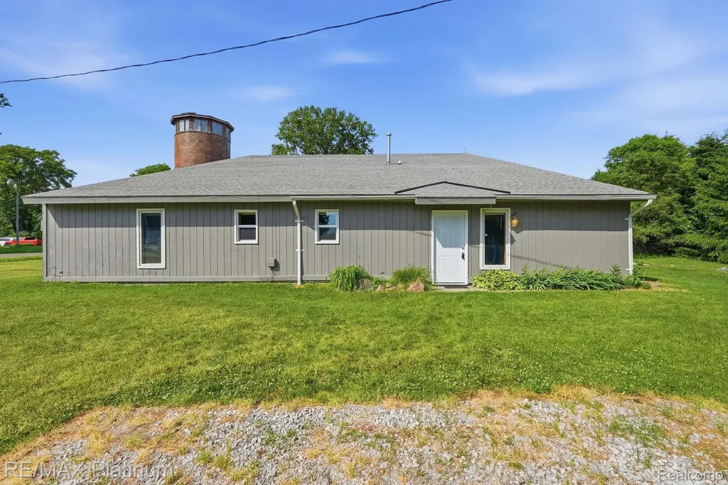 15921 W M 36 Putnam Township MI 48169