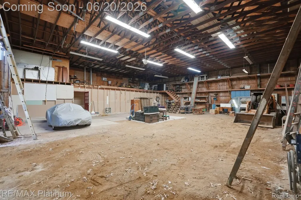 15921 W M 36 Pinckney Village MI 48169