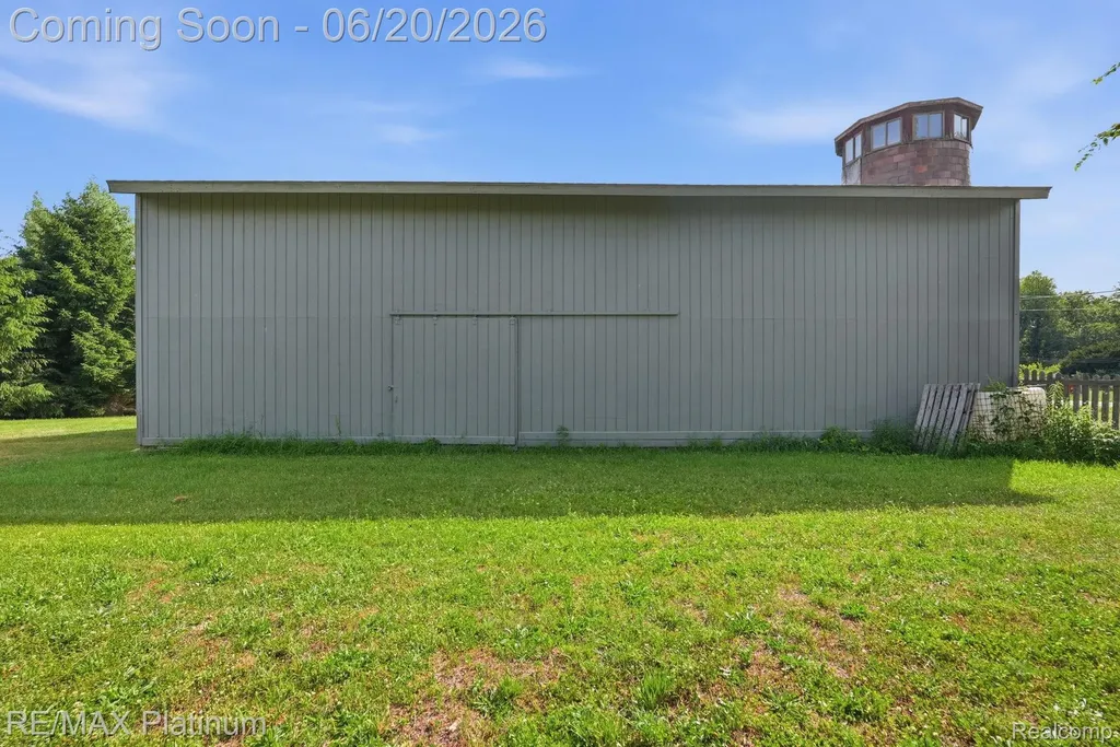 15921 W M 36 Pinckney Village MI 48169