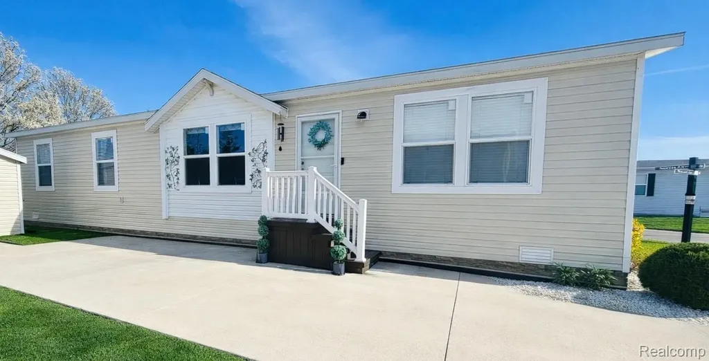 37886 Wolcott Lane New Haven Village MI 48048