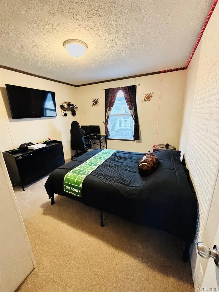 37886 Wolcott Lane New Haven Village MI 48048