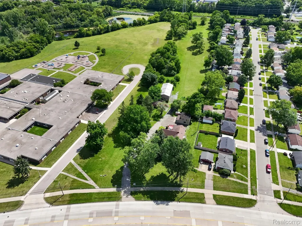 1684 Baldwin Avenue Pontiac City MI 48340