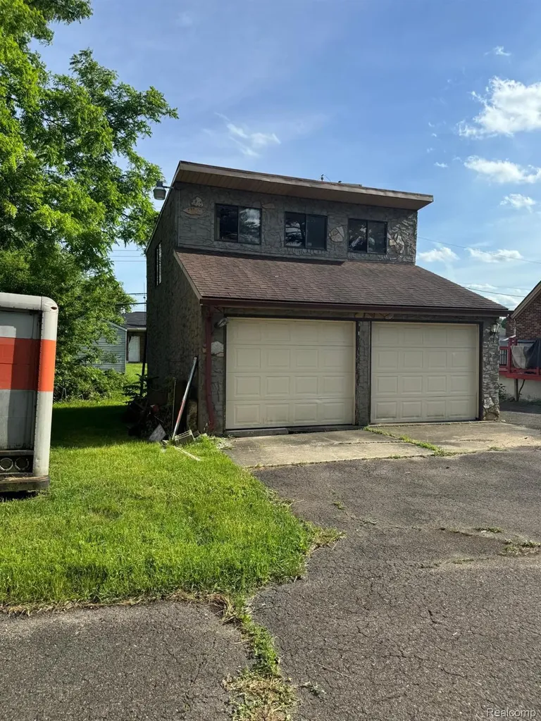 1684 Baldwin Avenue Oakland Charter Township MI 48340