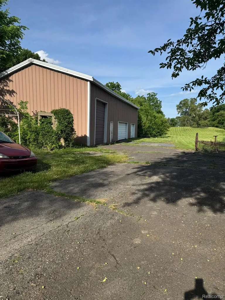 1684 Baldwin Avenue Oakland Charter Township MI 48340