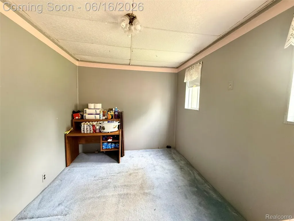 2386 Egleston Avenue E Burton City MI 48509