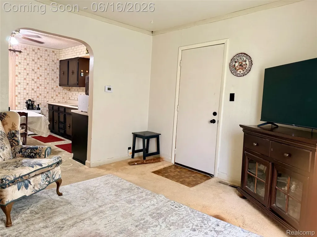 2386 Egleston Avenue E Burton City MI 48509