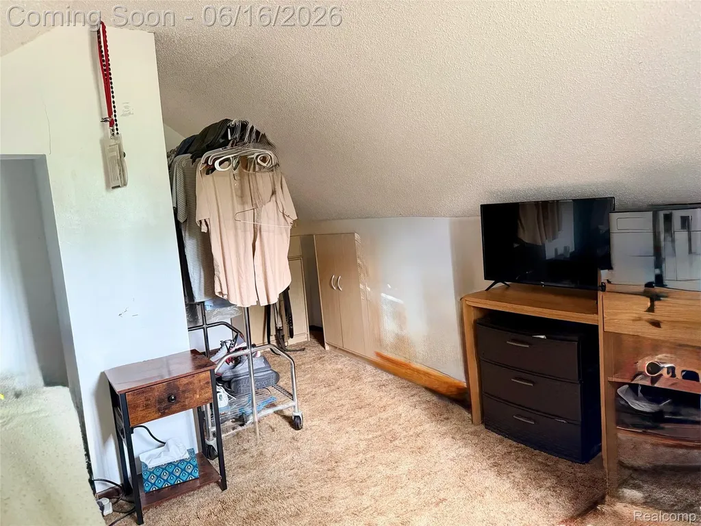 2386 Egleston Avenue E Burton City MI 48509