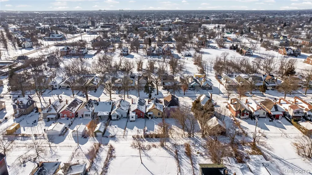 9304 Otsego Street Detroit City MI 48204