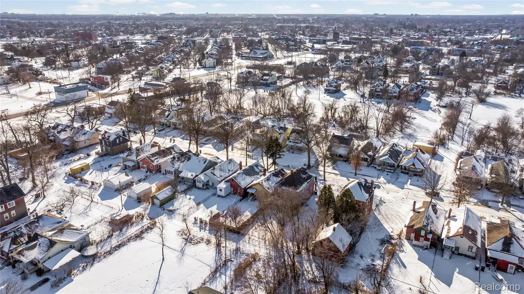 9304 Otsego Street Detroit City MI 48204