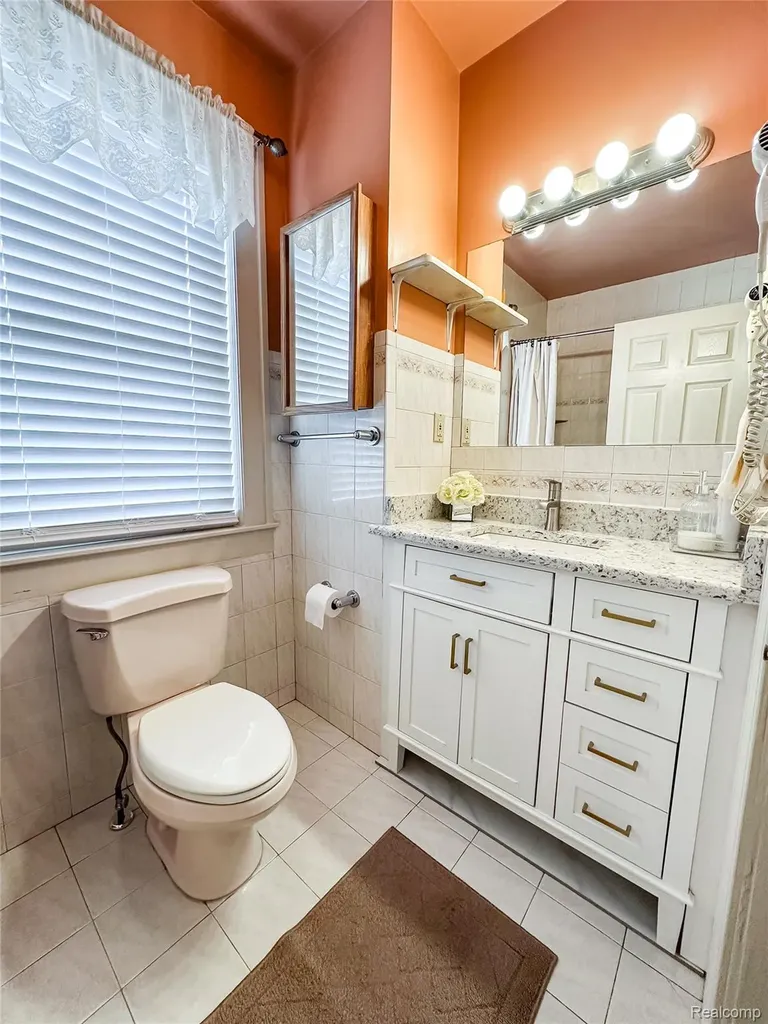 13848 Lanson Avenue Dearborn City MI 48126