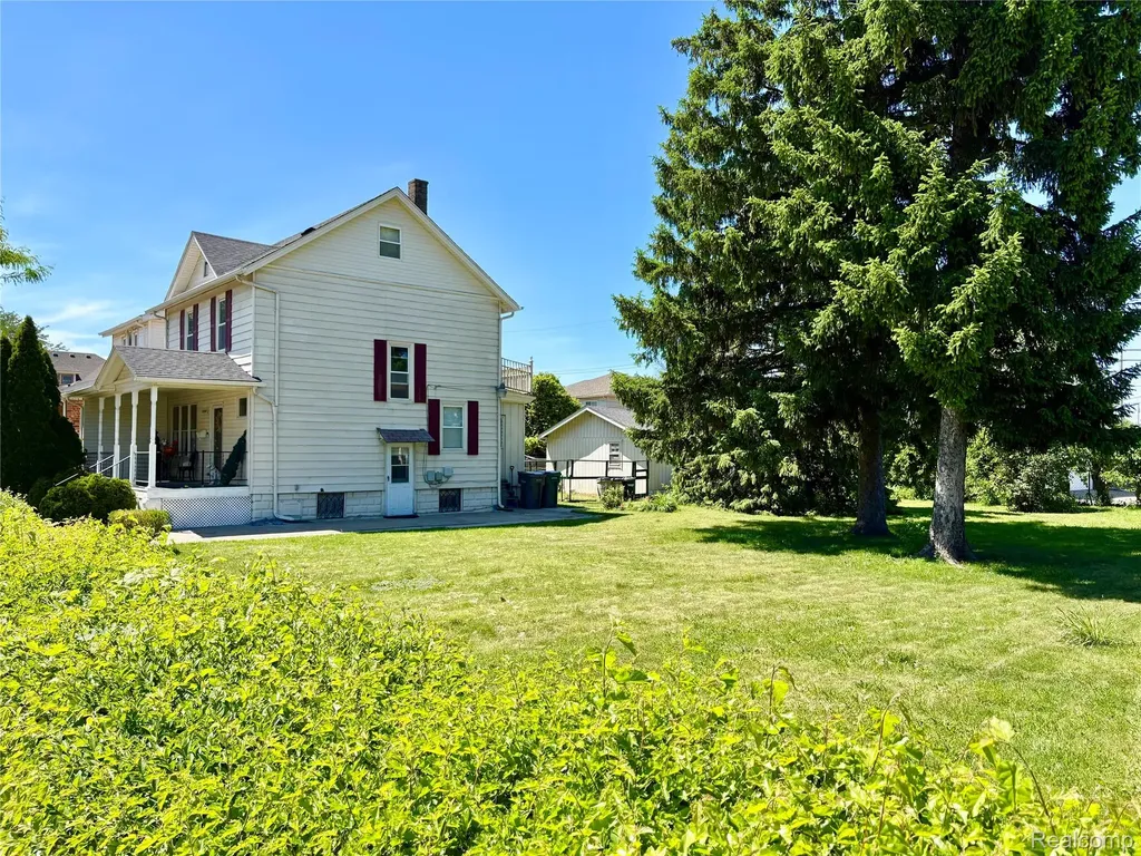 13848 Lanson Avenue Dearborn City MI 48126