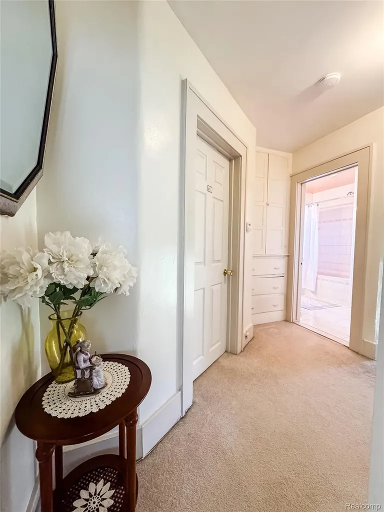 13848 Lanson Avenue Dearborn City MI 48126