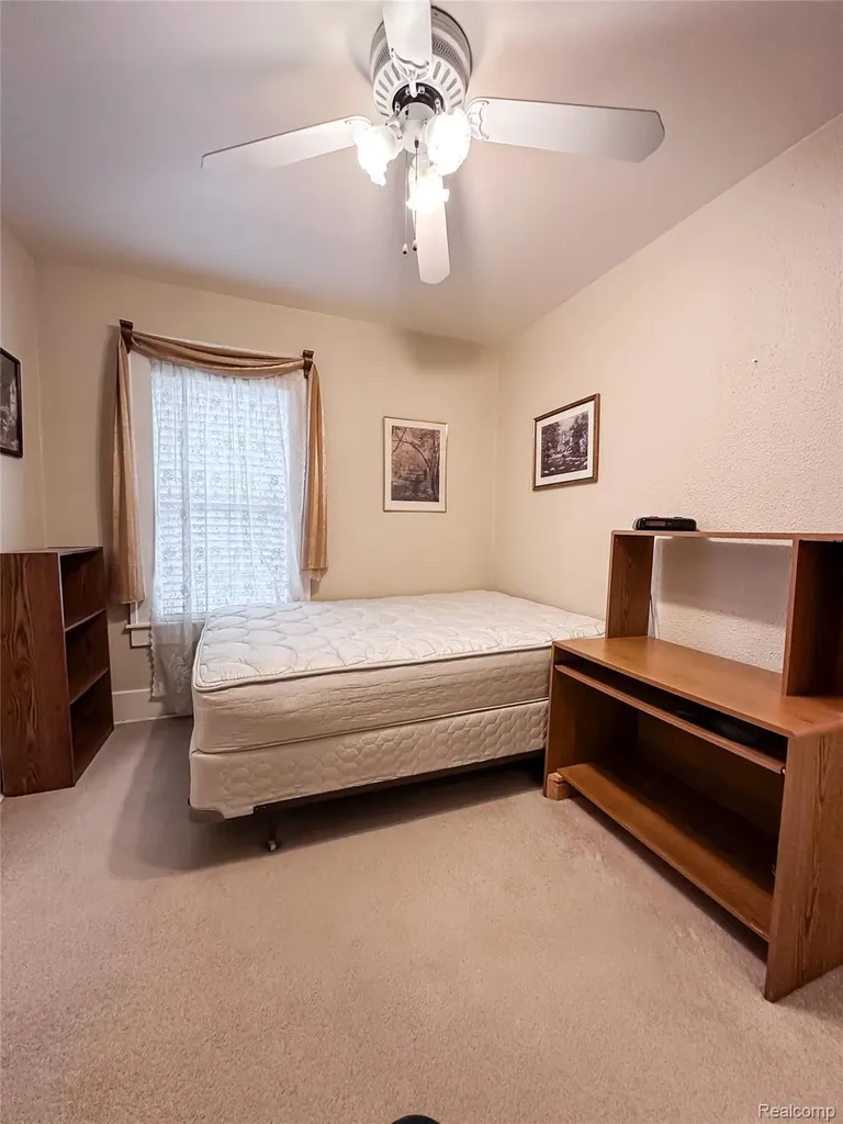13848 Lanson Avenue Dearborn City MI 48126