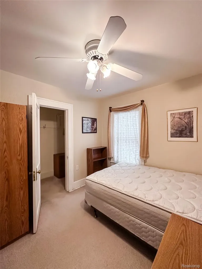 13848 Lanson Avenue Dearborn City MI 48126