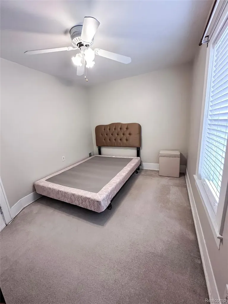 13848 Lanson Avenue Dearborn City MI 48126
