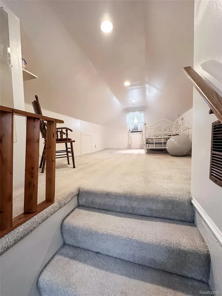 13848 Lanson Avenue Dearborn City MI 48126