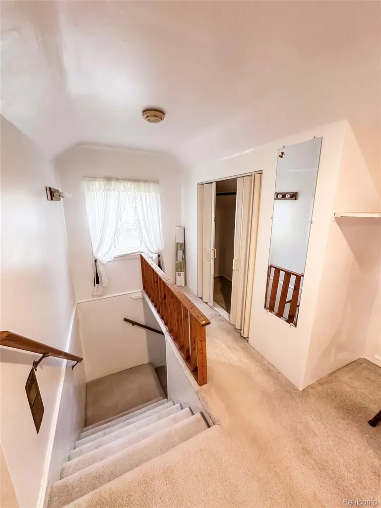 13848 Lanson Avenue Dearborn City MI 48126