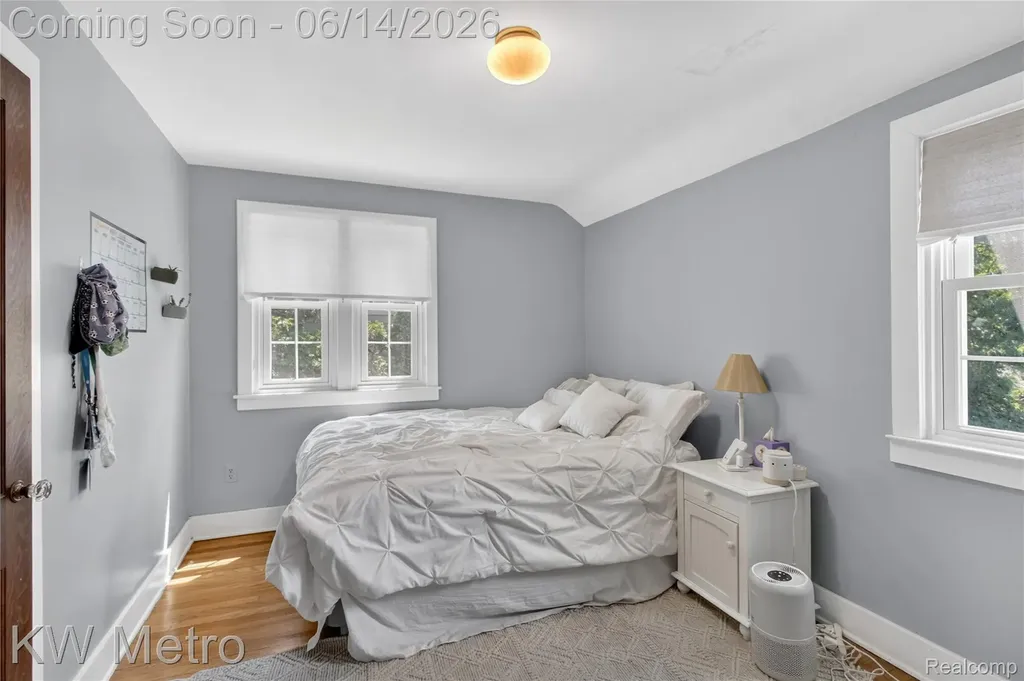 1823 W Houstonia Avenue Royal Oak City MI 48073