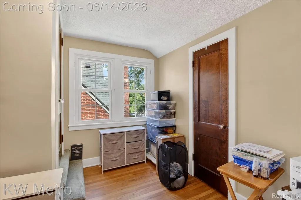 1823 W Houstonia Avenue Royal Oak City MI 48073