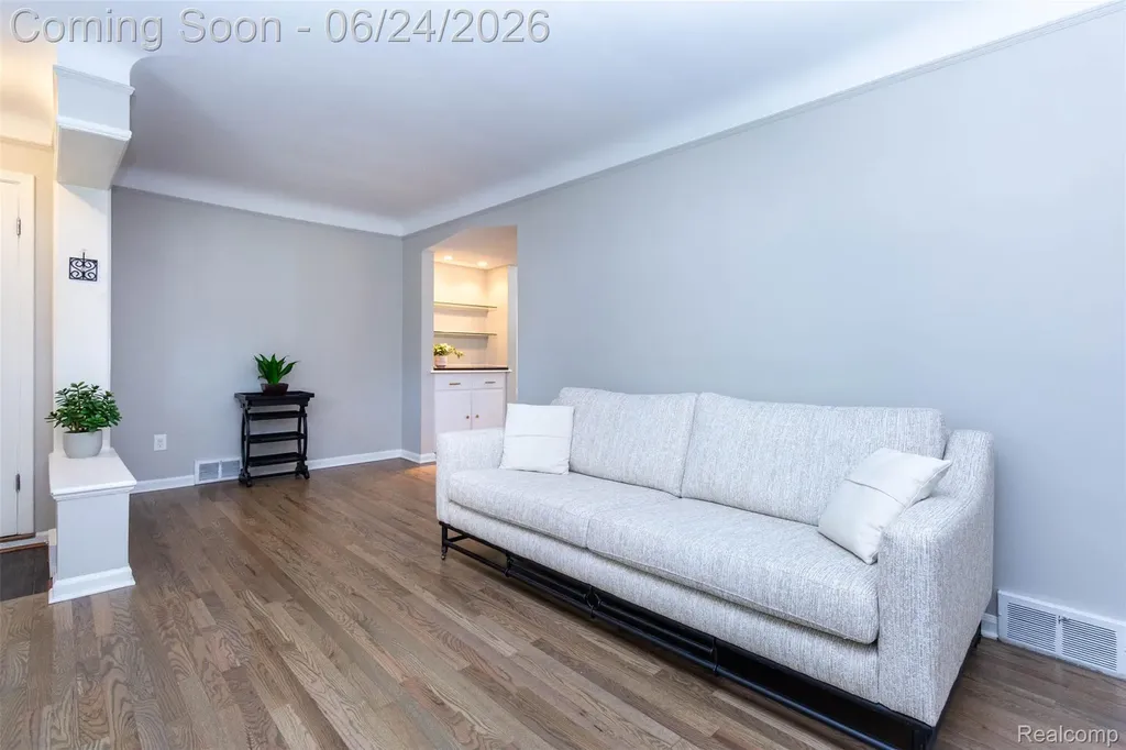 21170 Outer Drive Dearborn City MI 48124