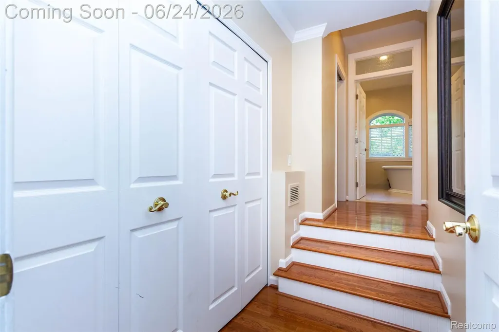 21170 Outer Drive Dearborn City MI 48124