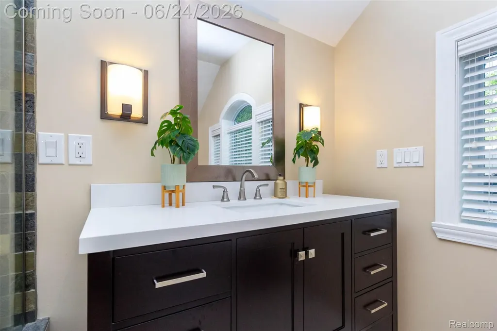 21170 Outer Drive Dearborn City MI 48124