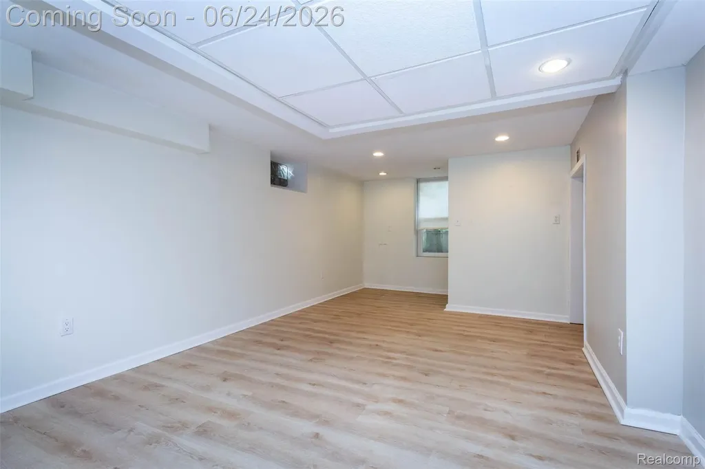 21170 Outer Drive Dearborn City MI 48124