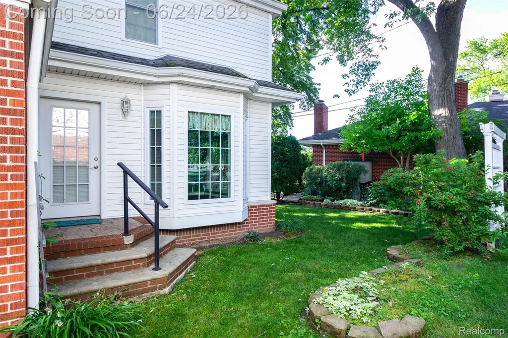 21170 Outer Drive Dearborn City MI 48124