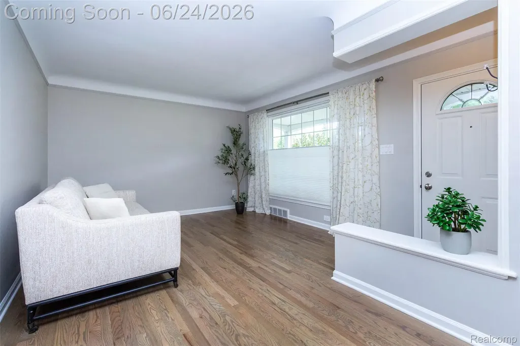 21170 Outer Drive Dearborn City MI 48124