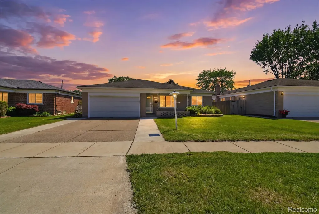 3418 Winterfield Drive Warren City MI 48092