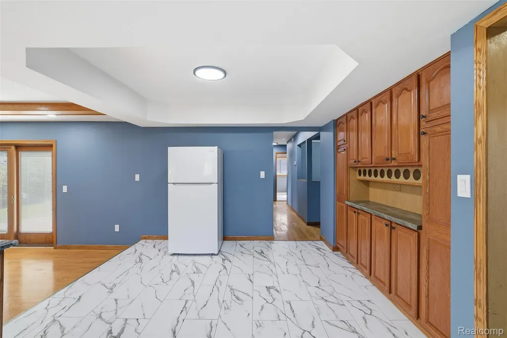 3418 Winterfield Drive Warren City MI 48092