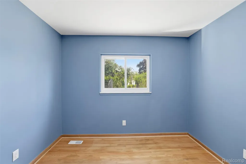 3418 Winterfield Drive Warren City MI 48092