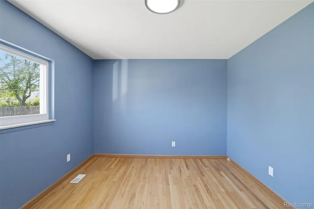 3418 Winterfield Drive Warren City MI 48092