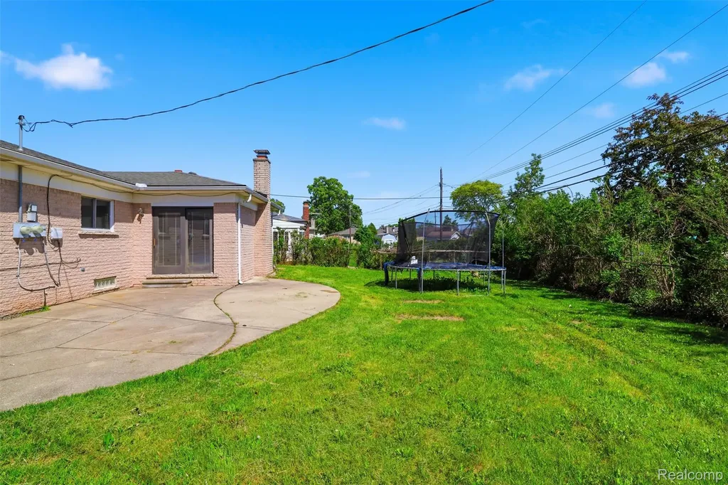3418 Winterfield Drive Warren City MI 48092