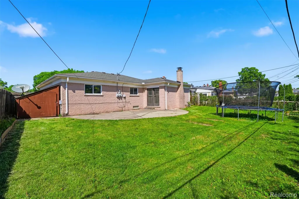 3418 Winterfield Drive Warren City MI 48092