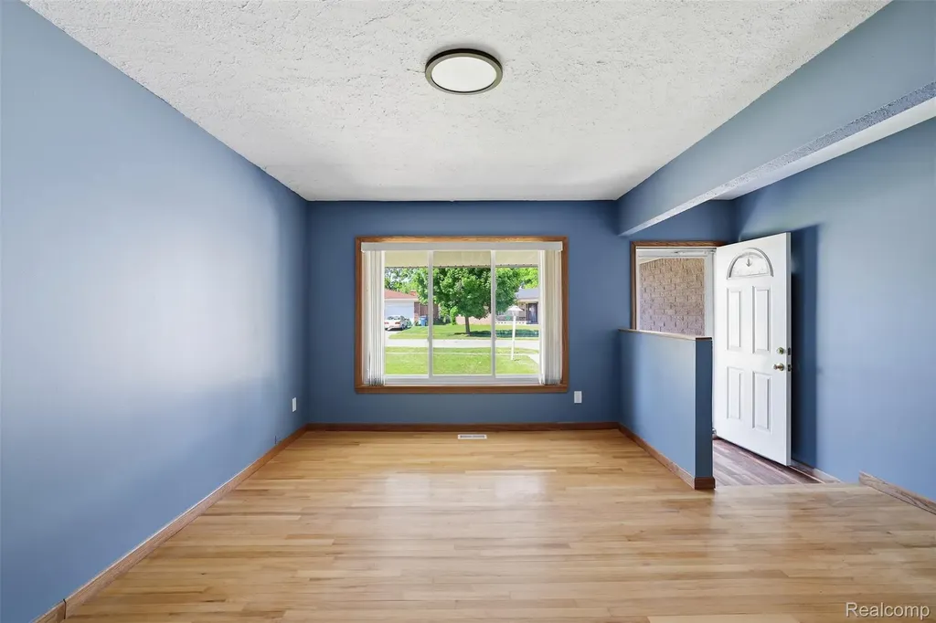 3418 Winterfield Drive Warren City MI 48092