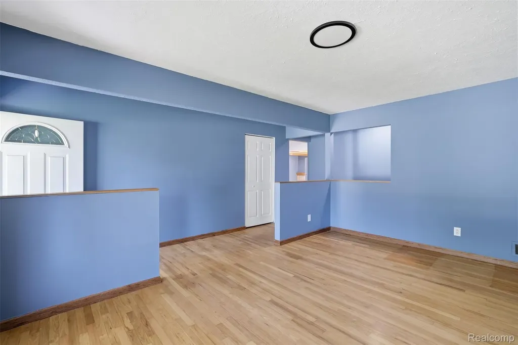 3418 Winterfield Drive Warren City MI 48092