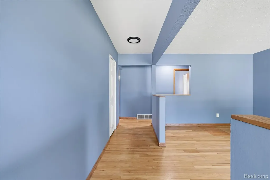 3418 Winterfield Drive Warren City MI 48092