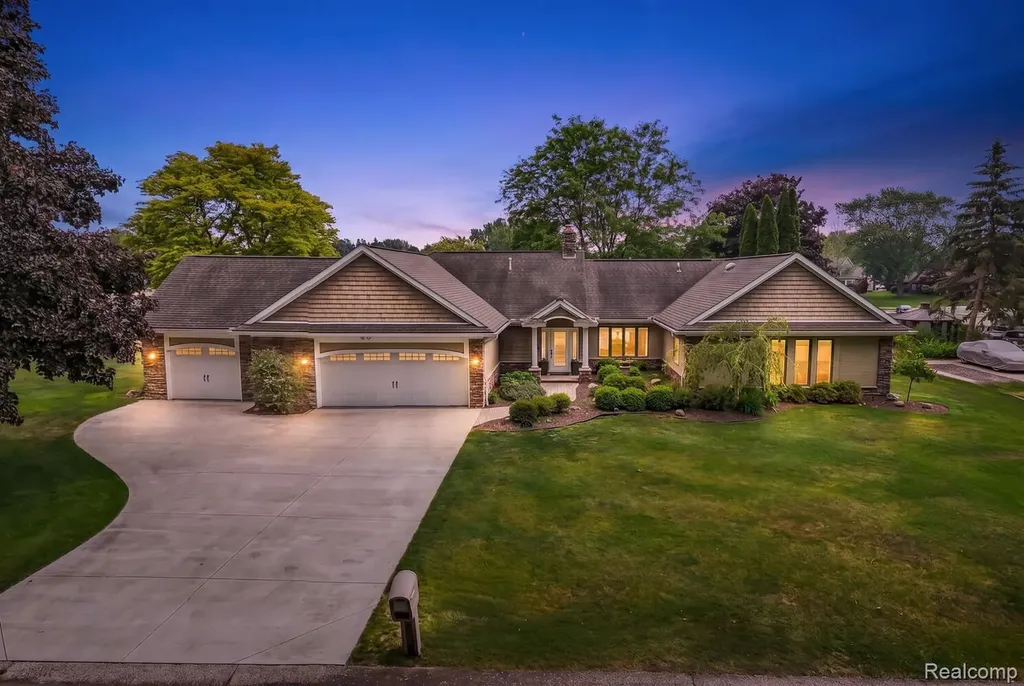 4178 Chevron Drive Highland Charter Township MI 48356