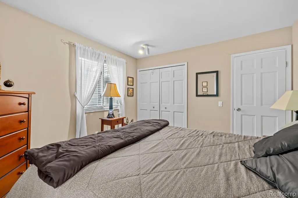 4178 Chevron Drive Highland Charter Township MI 48356