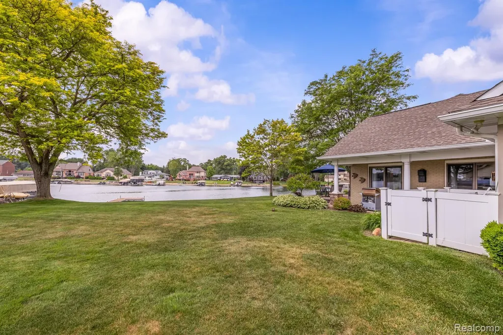 4178 Chevron Drive Highland Charter Township MI 48356